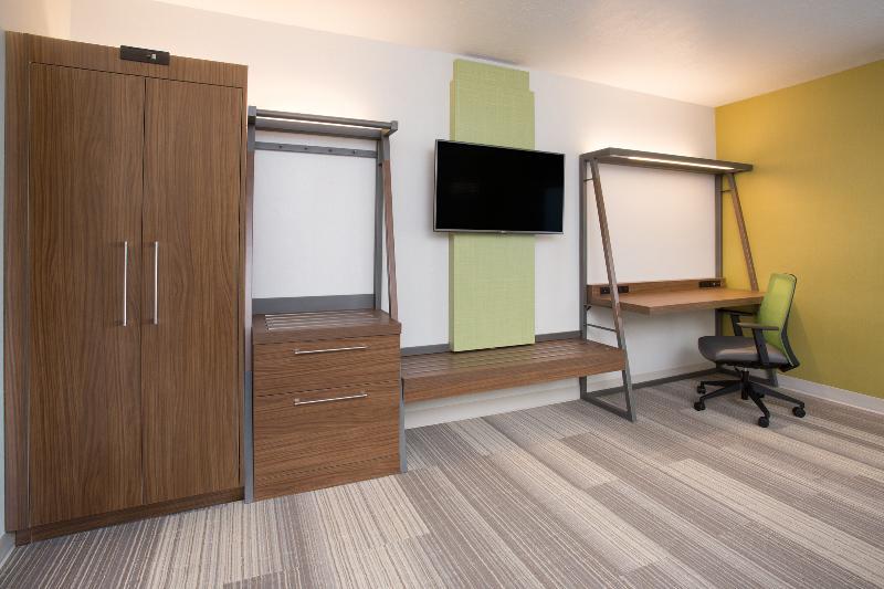 Holiday Inn Express & Suites Wilmington West - Medical Park By Ihg Exterior foto